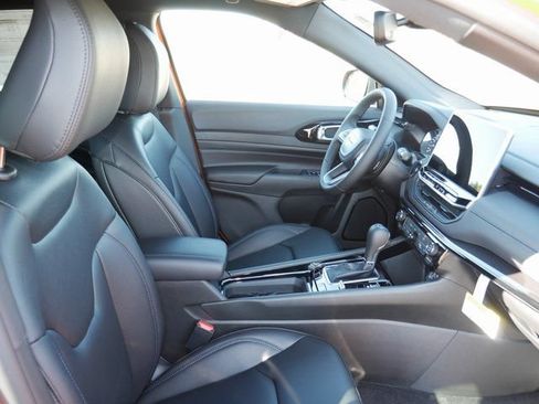 New 2026 Jeep Compass Limited AWD/4WD image 18
