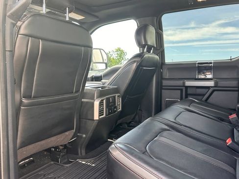 Certified 2020 Ford F350 Platinum w/ Tremor Off-Road Package AWD/4WD image 14