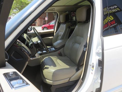 Used 2018 Land Rover Range Rover HSE AWD/4WD image 10