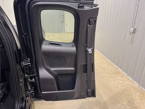 Used 2018 Toyota Tacoma TRD Sport AWD/4WD image 19
