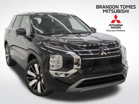 New 2026 Mitsubishi Outlander SE FWD image 1