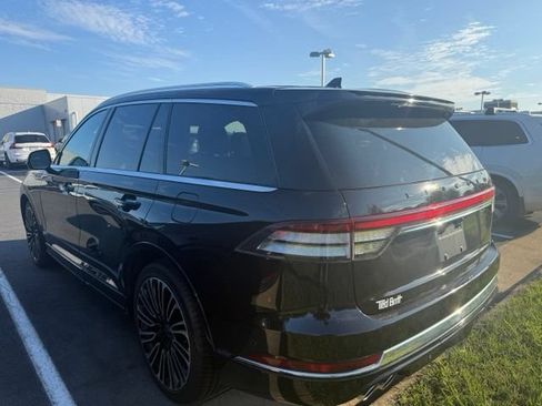 Used 2023 Lincoln Aviator Black Label w/ Dynamic Handling Package AWD/4WD image 3