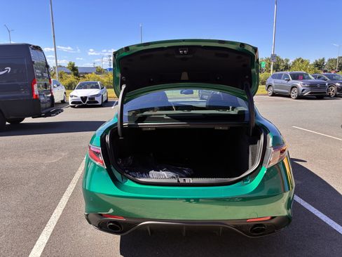 New 2025 Alfa Romeo Giulia AWD w/ Driving Assist Package image 32