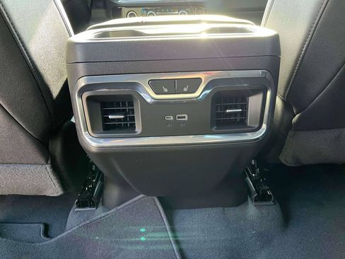 Used 2023 GMC Sierra 1500 SLT w/ SLT Premium Package AWD/4WD image 4