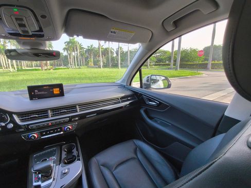 Used 2019 Audi Q7 3.0T Prestige AWD/4WD image 30
