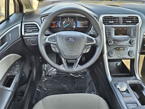 Used 2018 Ford Fusion S image 20