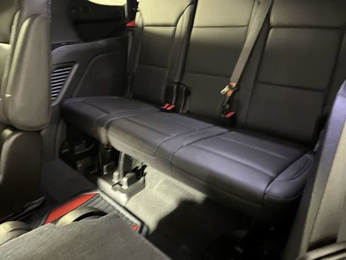 Used 2021 Chevrolet Tahoe Z71 image 24