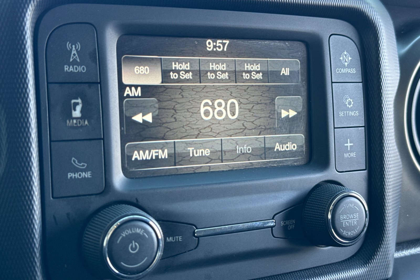 Used 2019 Jeep Wrangler Sport AWD/4WD image 19