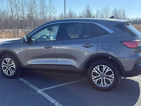 Used 2022 Ford Escape SEL image 11