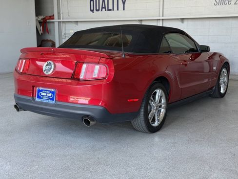 Used 2010 Ford Mustang GT RWD image 6