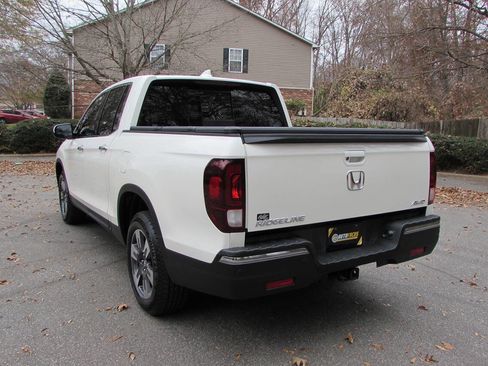 Used 2018 Honda Ridgeline RTL-E image 3