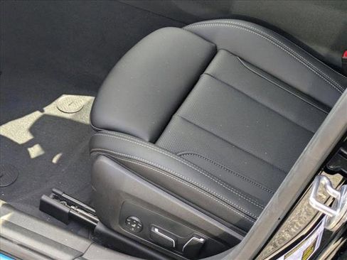 Used 2025 BMW 330i Sedan w/ Convenience Package image 4