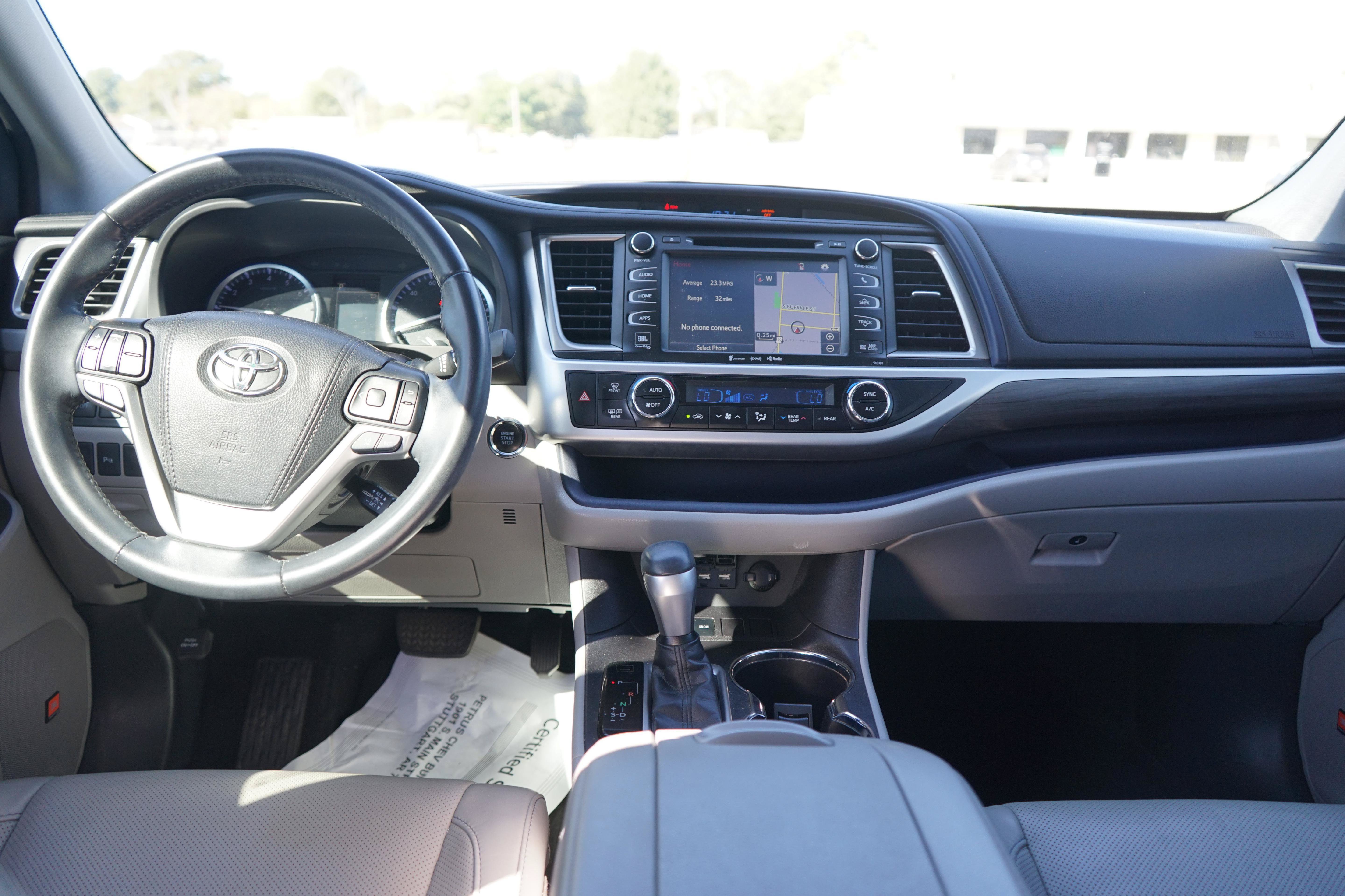 Used 2019 Toyota Highlander Limited FWD image 21