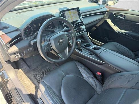 Used 2022 Toyota Avalon Limited w/ Advanced Safety Package FWD image 10