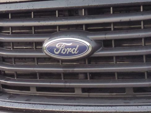 Used 2015 Ford F150 XLT w/ Equipment Group 302A Luxury AWD/4WD image 12