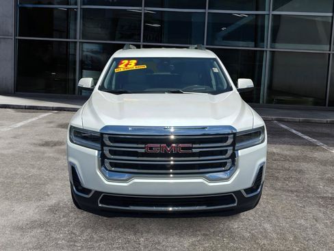 Used 2023 GMC Acadia SLT w/ Technology Package AWD/4WD image 2