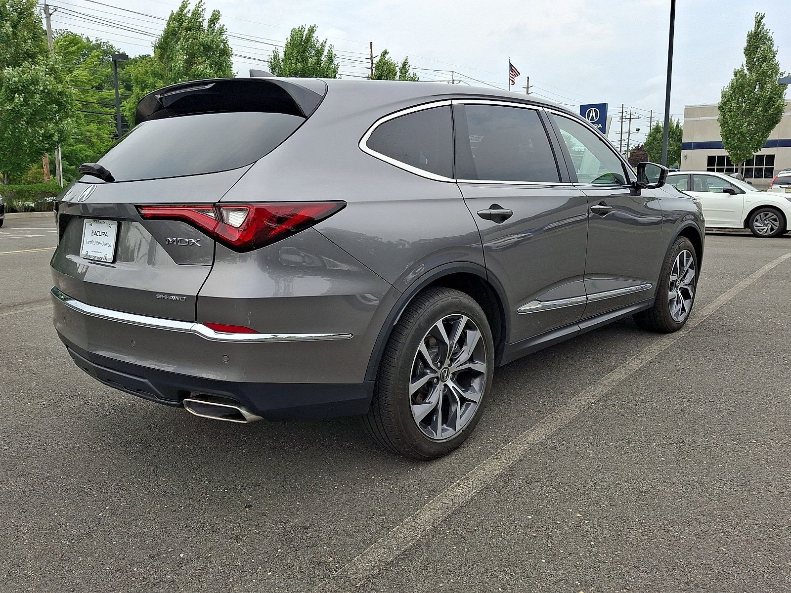 Certified 2024 Acura MDX w/ Technology Package AWD/4WD image 6