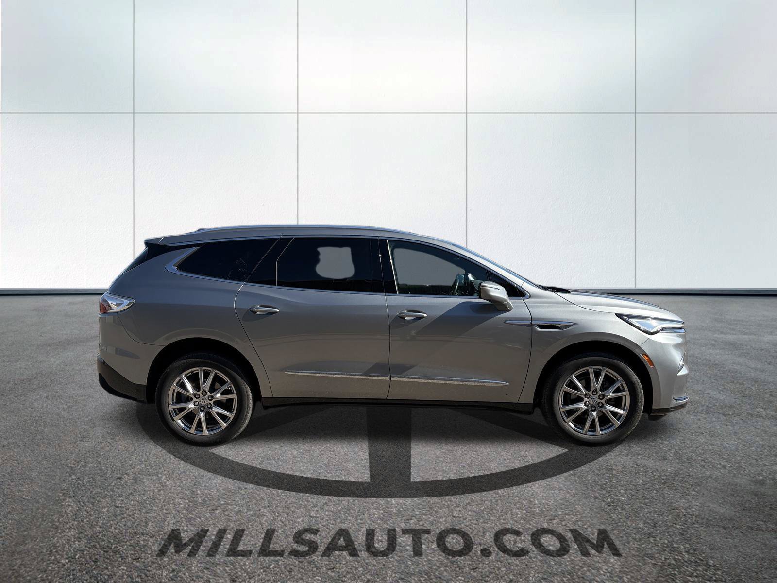 Used 2024 Buick Enclave Premium AWD/4WD image 5