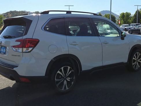 Used 2020 Subaru Forester Limited w/ Popular Package #3 AWD/4WD image 8