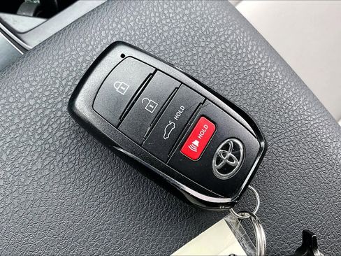 Used 2026 Toyota Camry SE image 14