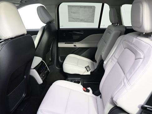New 2026 Lincoln Aviator Reserve w/ Jet Appearance Package AWD/4WD image 21