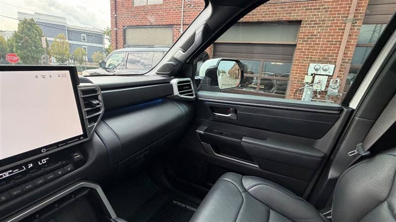 Used 2024 Toyota Sequoia Platinum AWD/4WD image 36