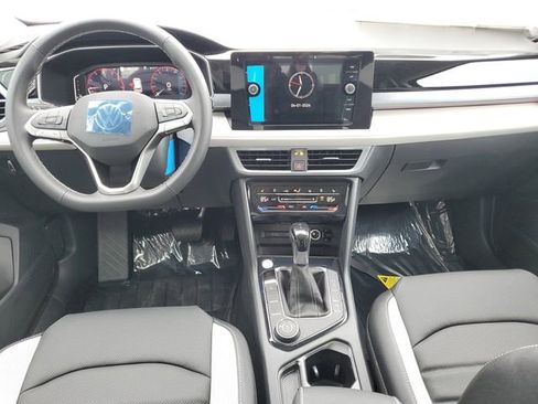 New 2026 Volkswagen Taos SEL image 12