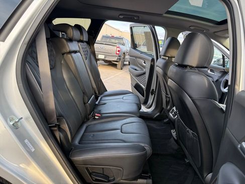 Used 2022 Hyundai Santa Fe SEL Premium image 20