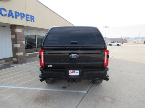 Used 2024 Ford F250 XLT w/ XLT Premium Package image 6