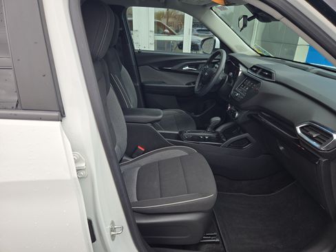 Certified 2023 Chevrolet TrailBlazer LT FWD image 18