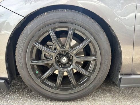 Used 2018 Toyota Camry SE image 5