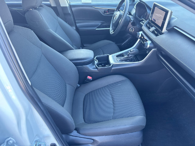 Certified 2025 Toyota RAV4 LE FWD image 15