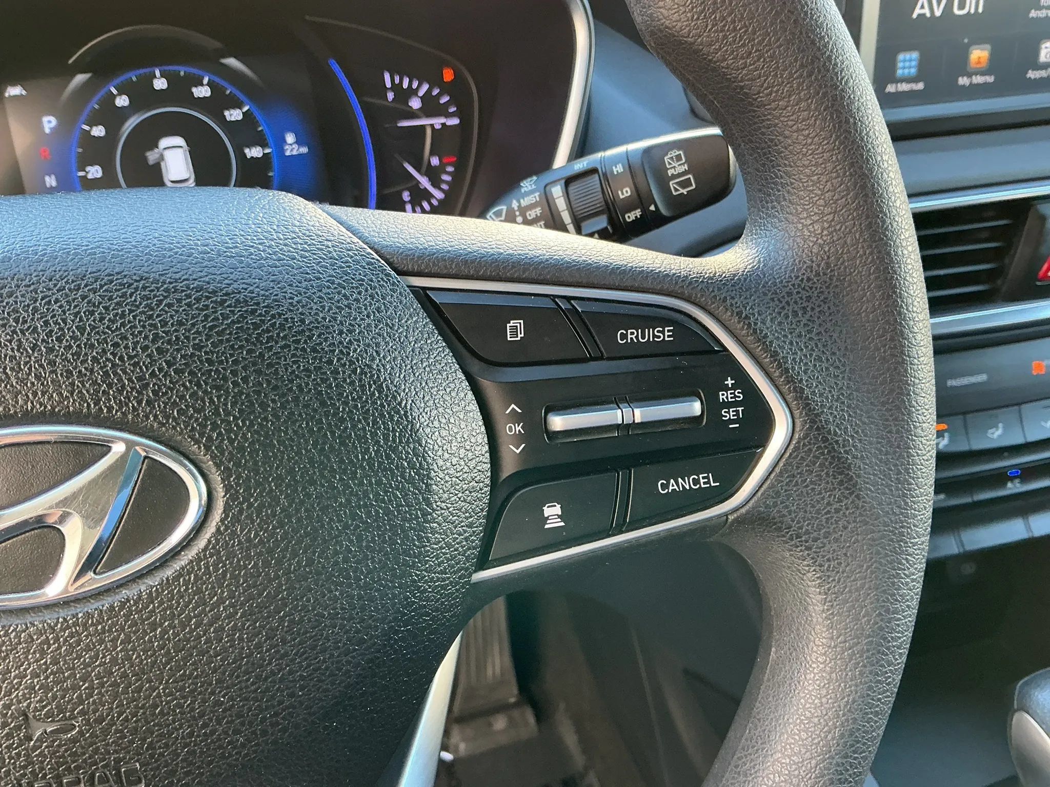 Used 2019 Hyundai Santa Fe SEL FWD image 25