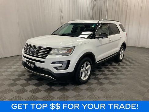 Used 2017 Ford Explorer XLT AWD/4WD image 3