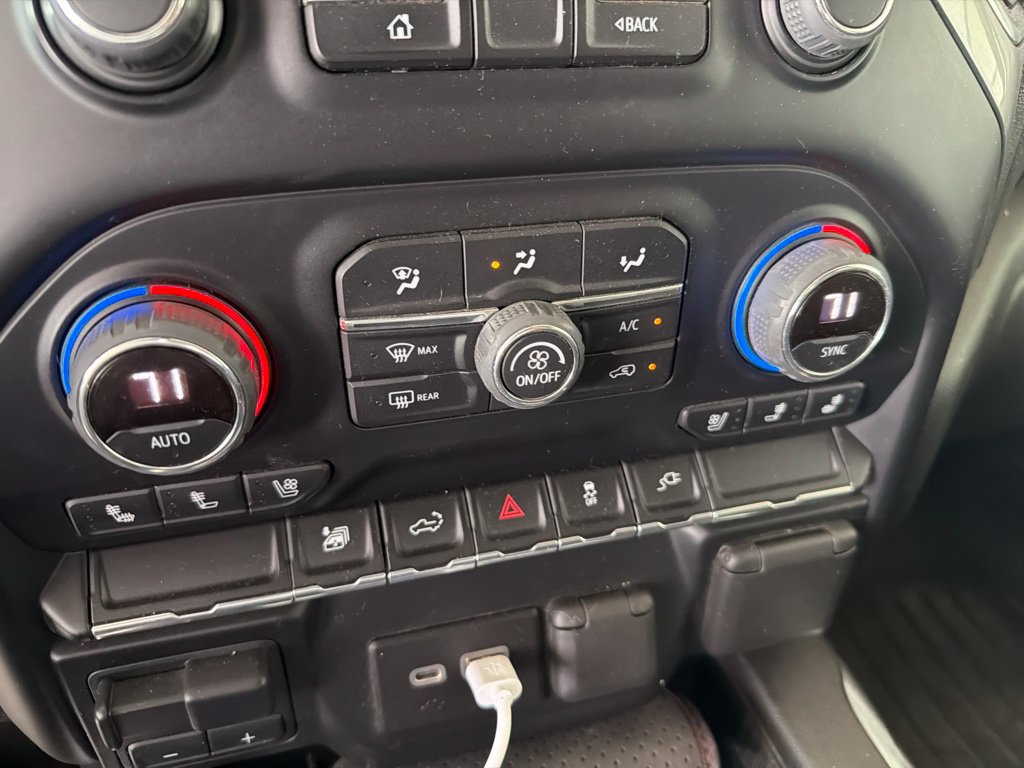 Used 2022 Chevrolet Silverado 3500 LTZ w/ LTZ Convenience Package AWD/4WD image 10