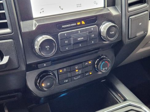 Used 2017 Ford F150 XL w/ Equipment Group 101A Mid image 18