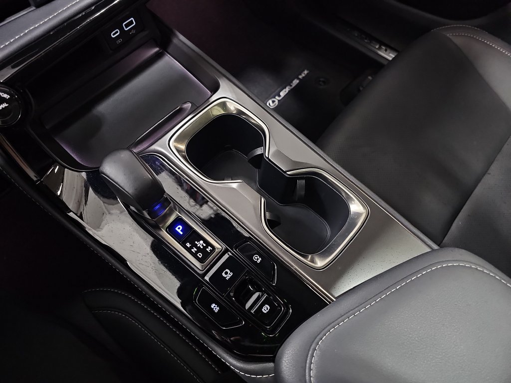 Used 2025 Lexus NX 250 FWD w/ Cold Area Package image 27