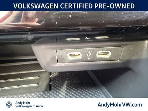 Used 2025 Volkswagen Jetta SEL FWD image 29