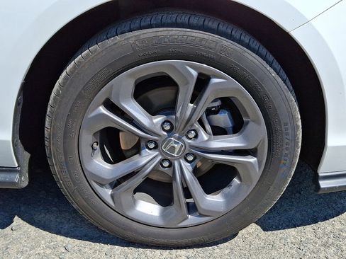 Used 2024 Honda Accord EX image 8