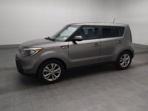Used 2016 Kia Soul + FWD image 2