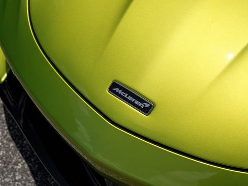 Used 2023 McLaren GT RWD image 2