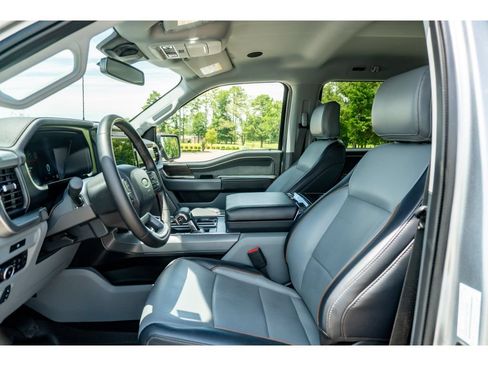 Used 2025 Ford F150 Lariat w/ Equipment Group 502A High AWD/4WD image 11