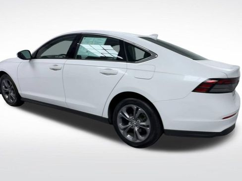Used 2024 Honda Accord EX image 6