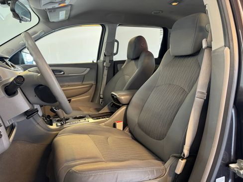 Used 2015 Chevrolet Traverse LS image 14