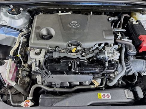 Used 2024 Toyota Camry SE FWD image 31