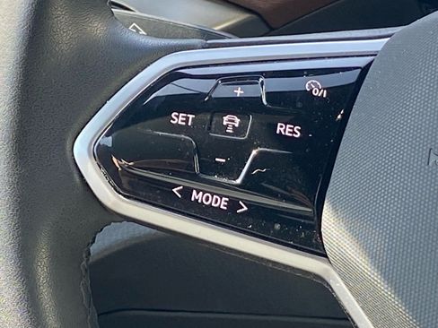 Certified 2023 Volkswagen ID.4 Pro RWD image 7