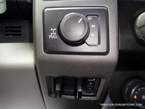 Used 2020 Ford F250 XL w/ Power Equipment Group image 11