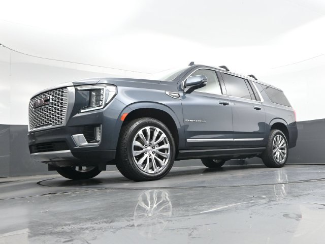 Used 2021 GMC Yukon XL Denali w/ Denali Premium Package AWD/4WD image 37