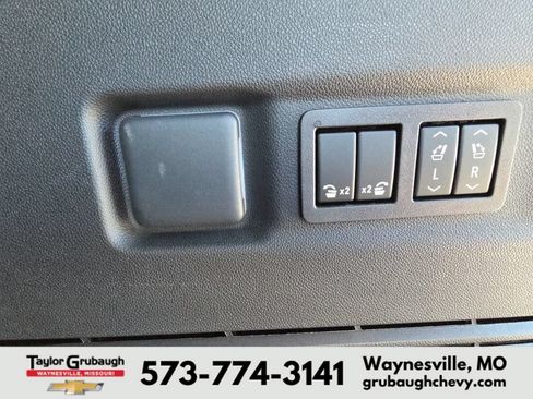 Used 2026 GMC Yukon XL AT4 w/ AT4 Premium Plus Package AWD/4WD image 35