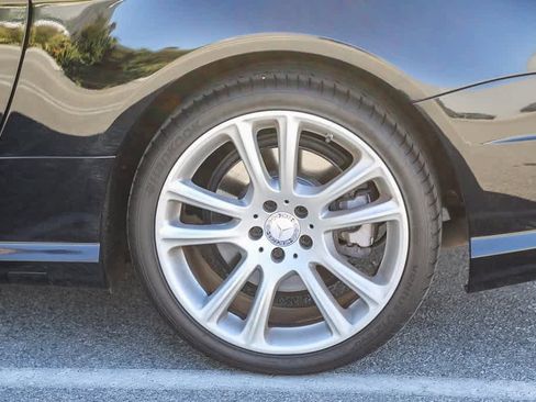 Used 2013 Mercedes-Benz SL 550 image 10